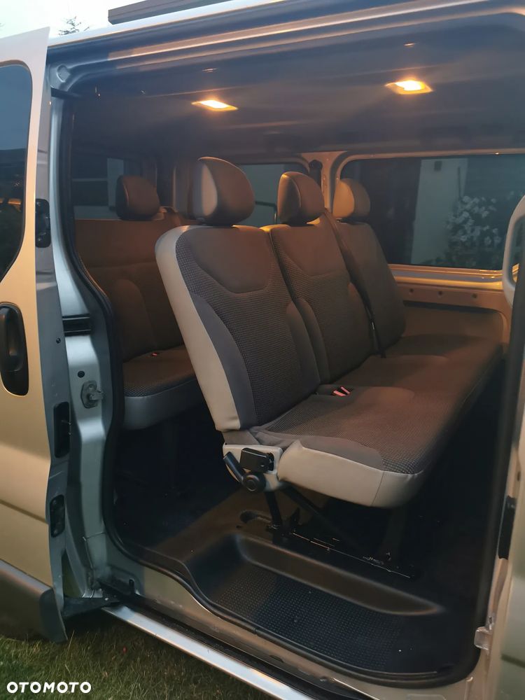 Opel Vivaro Tour Elegance L1H1 - 16