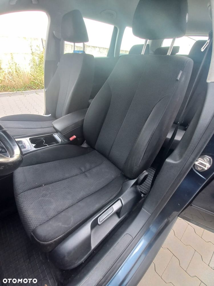 Volkswagen Passat - 27