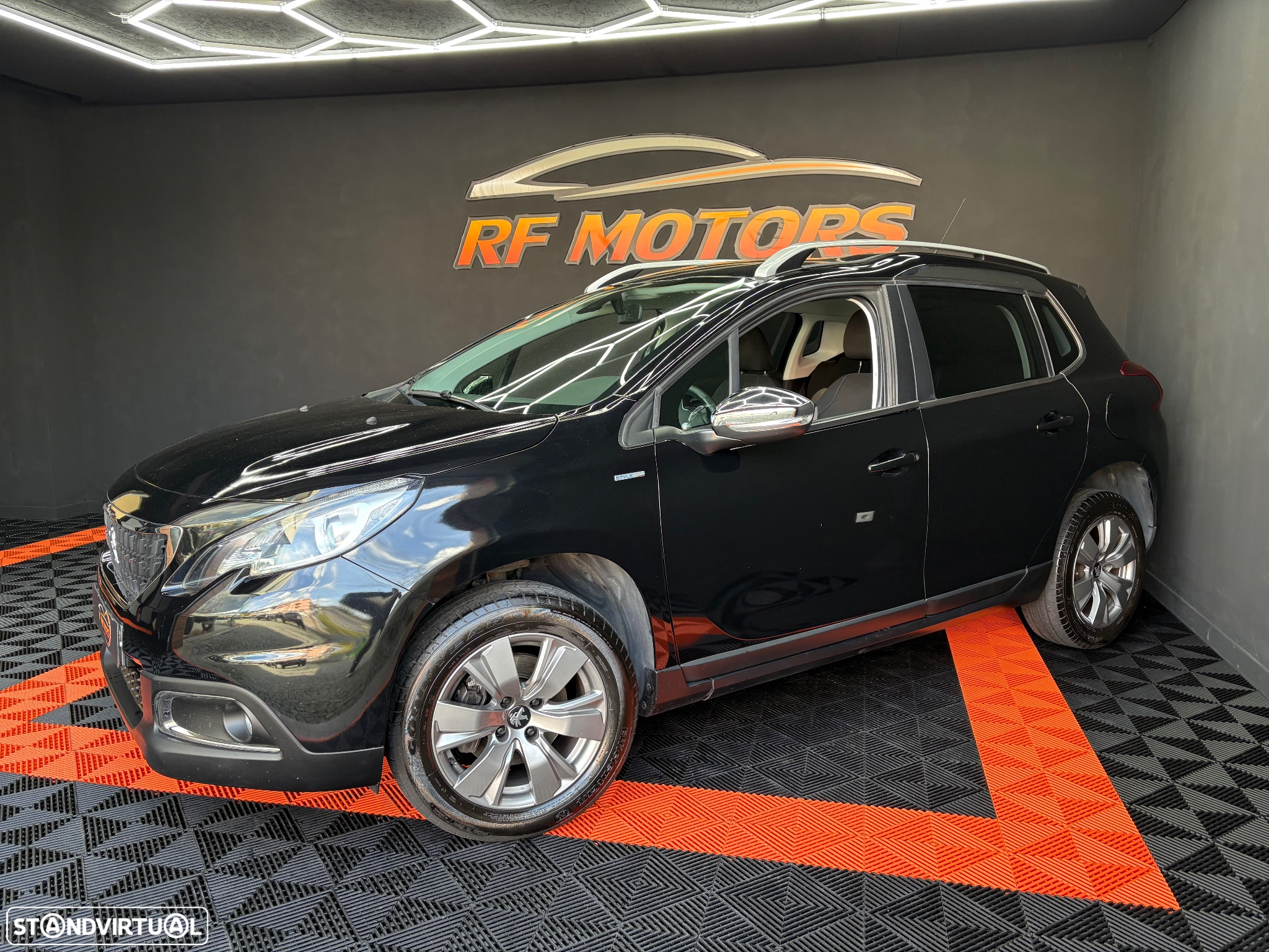 Peugeot 2008 1.5 BlueHDi Style - 17