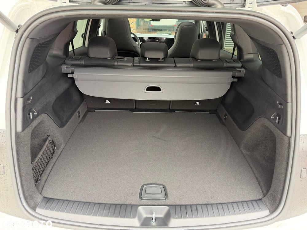 Mercedes-Benz GLB - 27