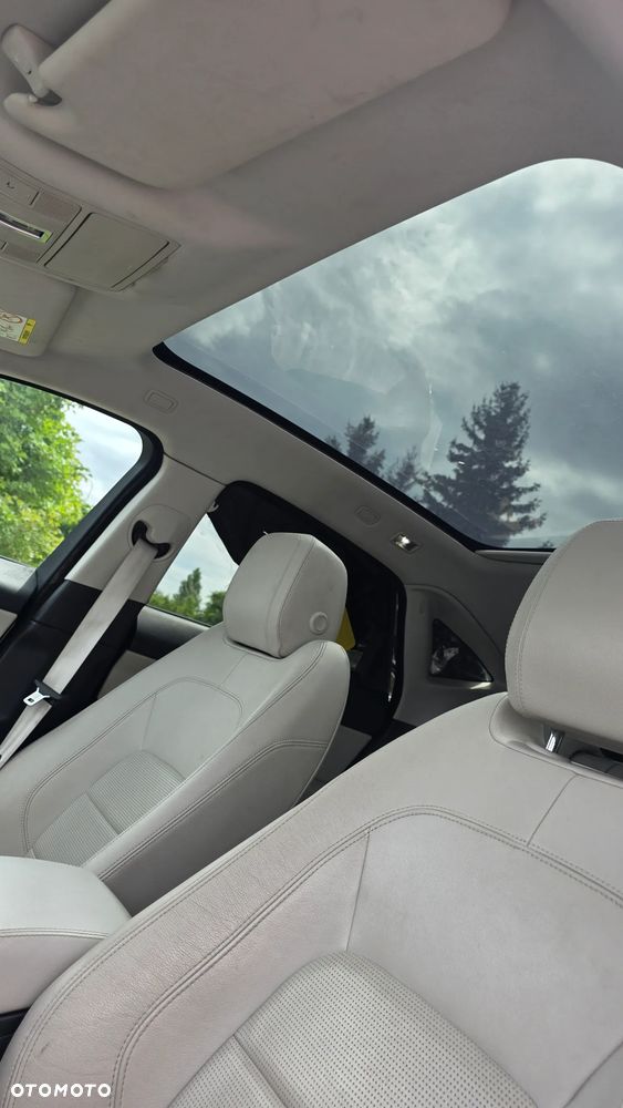 Jaguar E-Pace 2.0 i4D AWD R-Dynamic S - 14