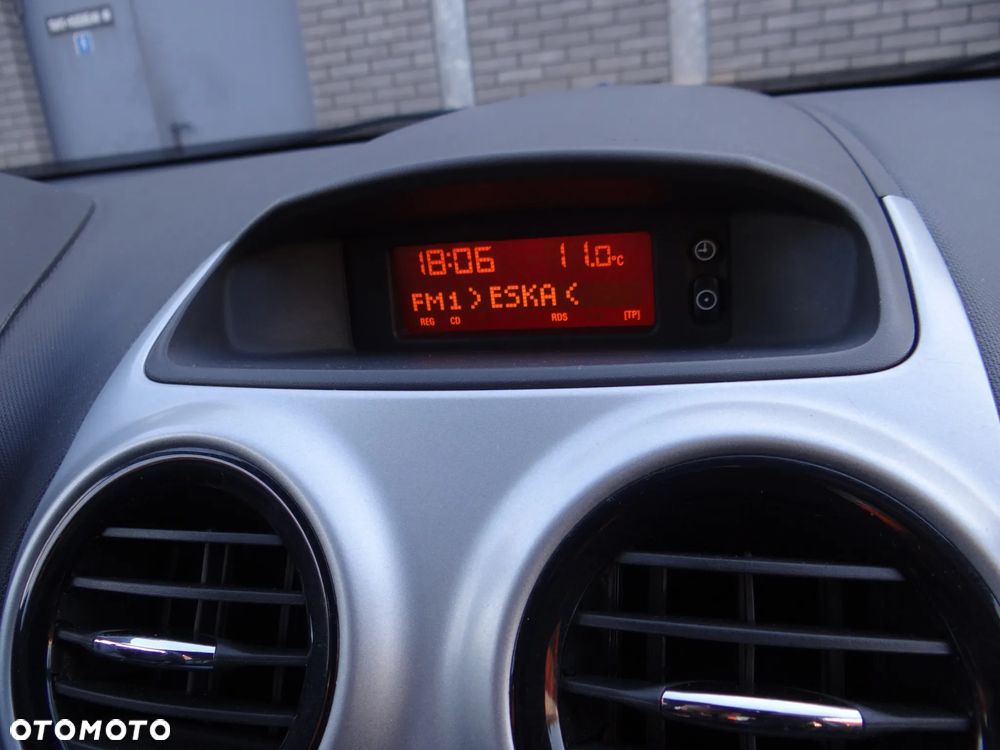 Opel Corsa 1.2 16V Enjoy - 30