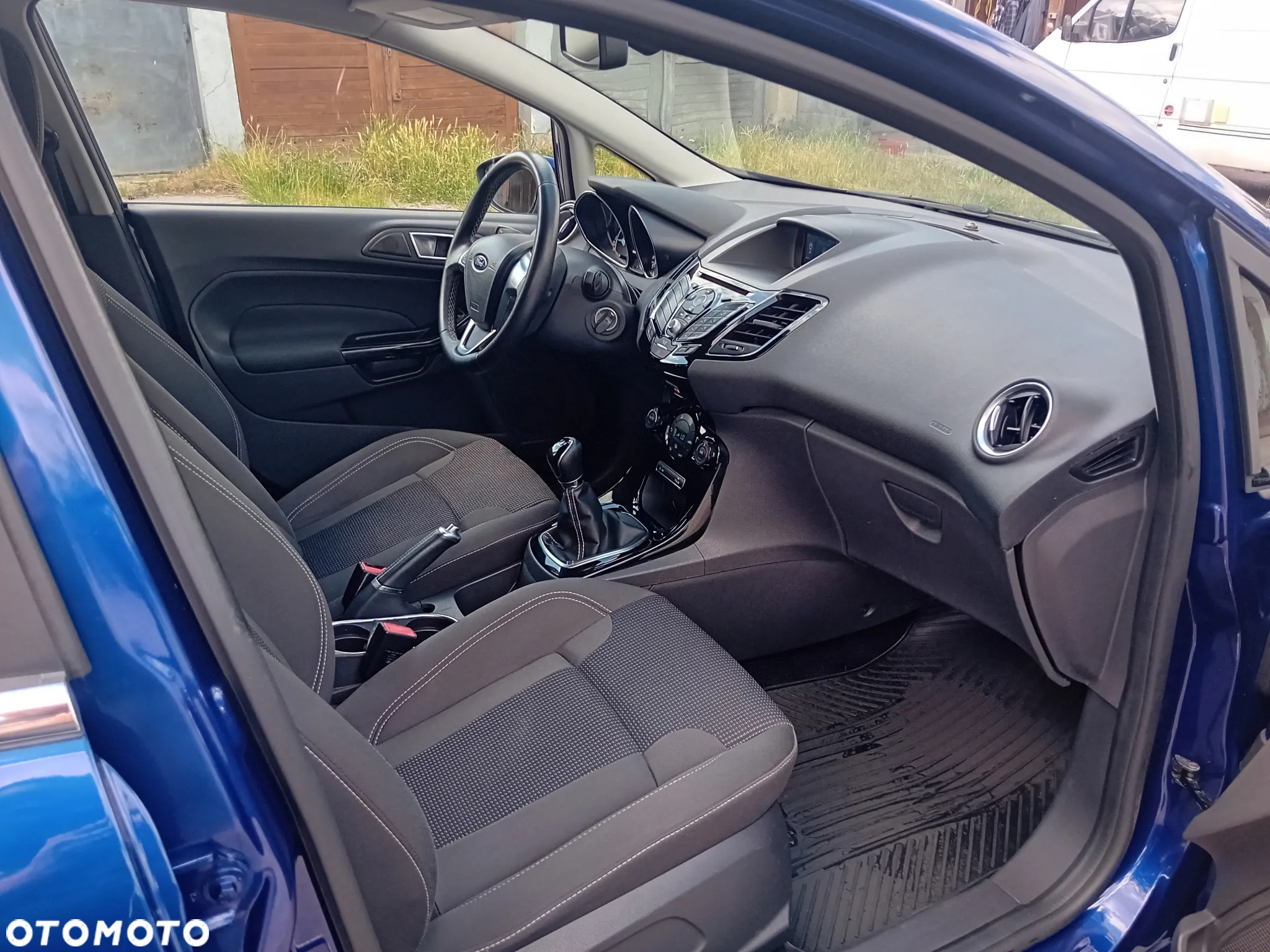 Ford Fiesta 1.0 EcoBoost S&S TITANIUM - 8