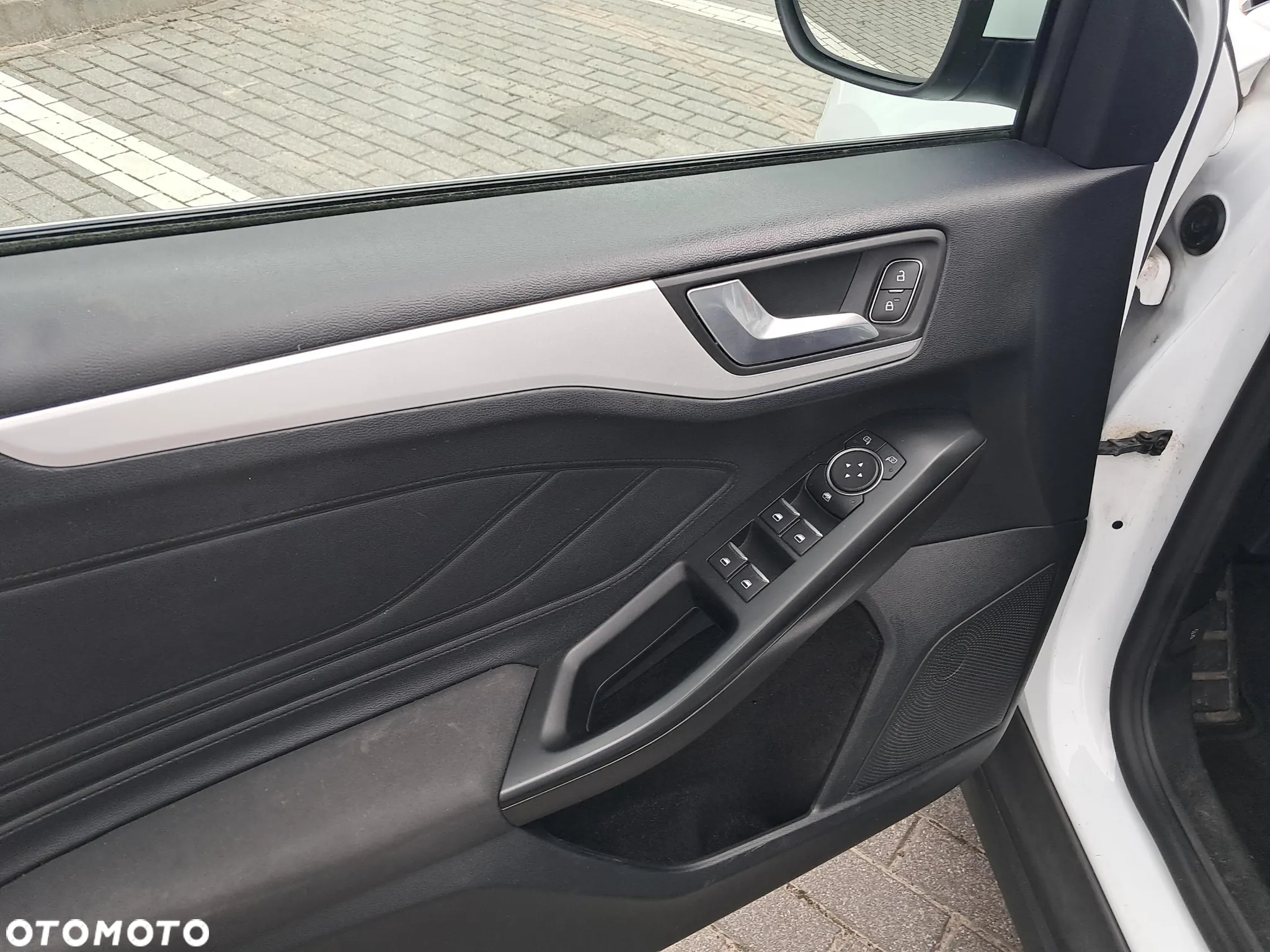 Ford Focus 1.0 EcoBoost Active - 10