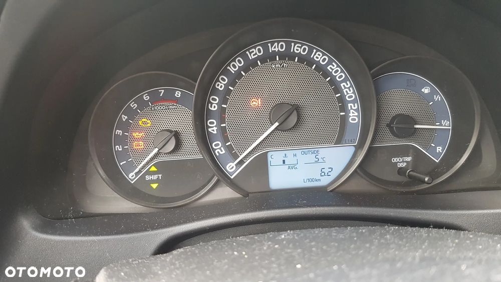 Toyota Auris 1.33 VVT-i Active - 11