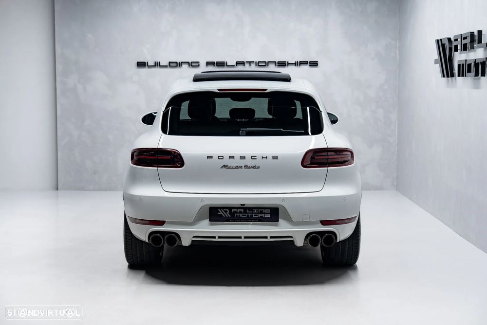 Porsche Macan Turbo PDK - 11