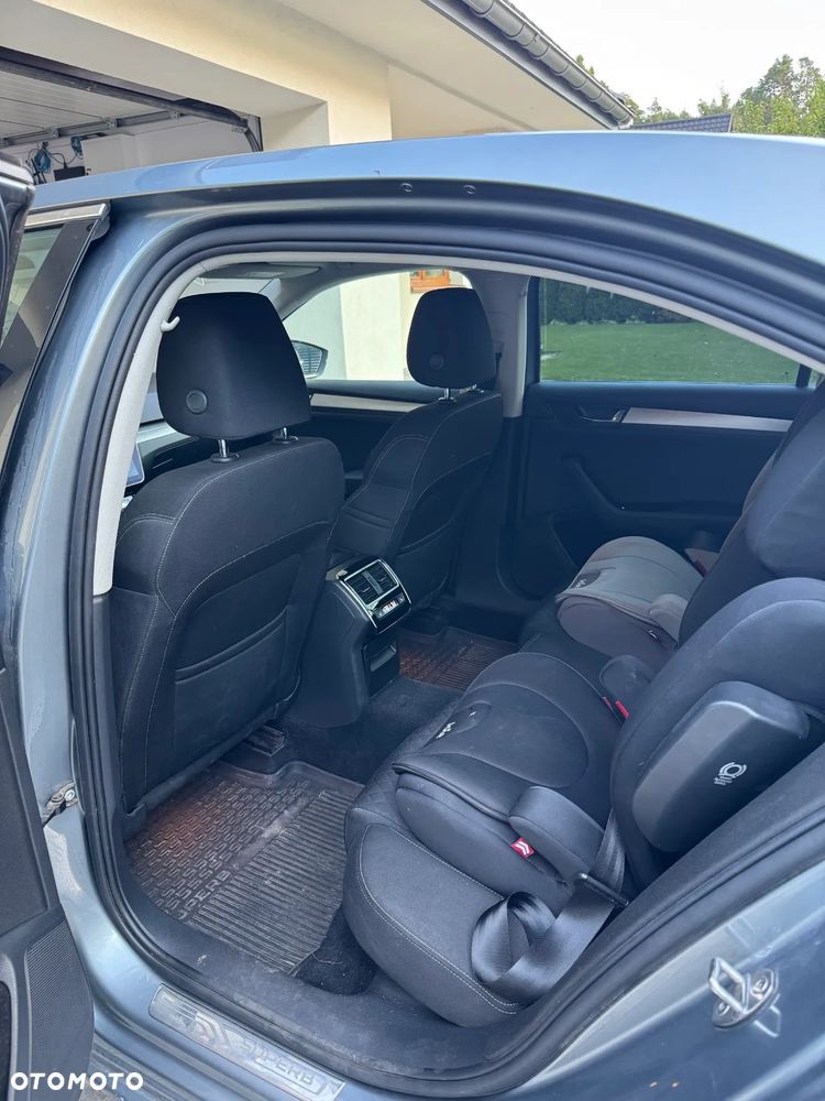 Skoda Superb 2.0 TDI Style DSG - 12