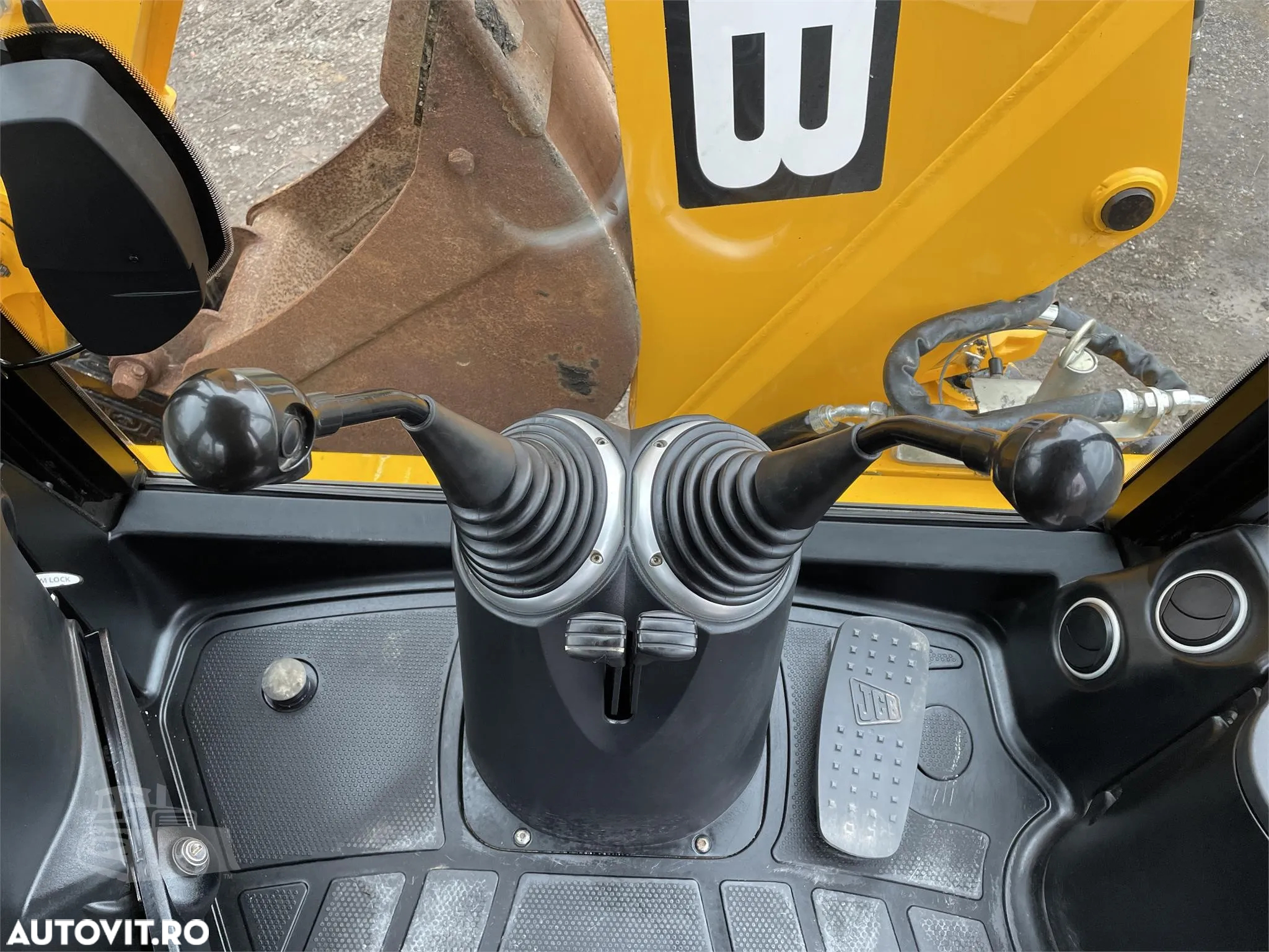 JCB 3CX CONTRACTOR PRO - 20