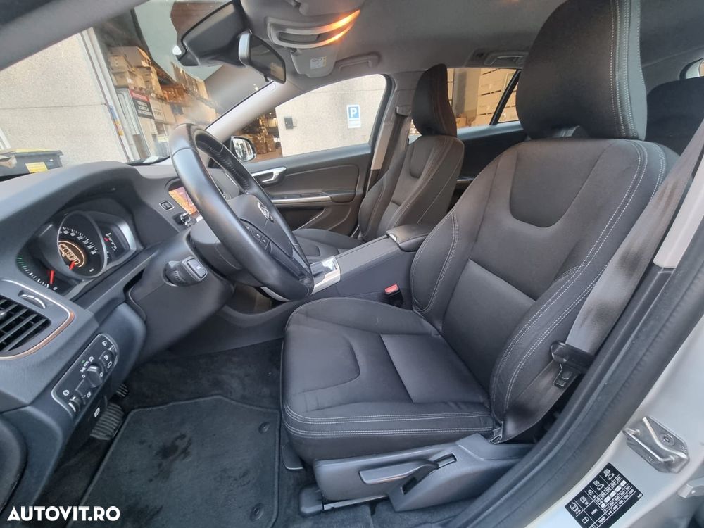 Volvo V60 Cross Country D4 AWD Geartronic - 5