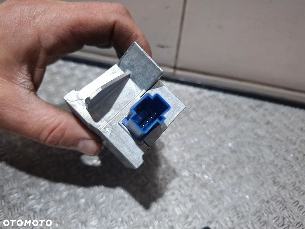 Blokada kierownicy Ford Tourneo Connect 2022 rok mk2 lift nr AV6N3F880KA - 3