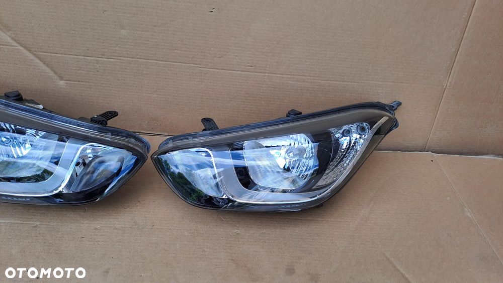 HYUNDAI I20 12-14 PRAWA LEWA LAMPA KOMPLET UŻYWANE 92102-4P500 92101-4P500 - 4