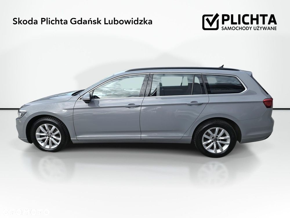 Volkswagen Passat Variant 2.0 TDI EVO Essence DSG - 9