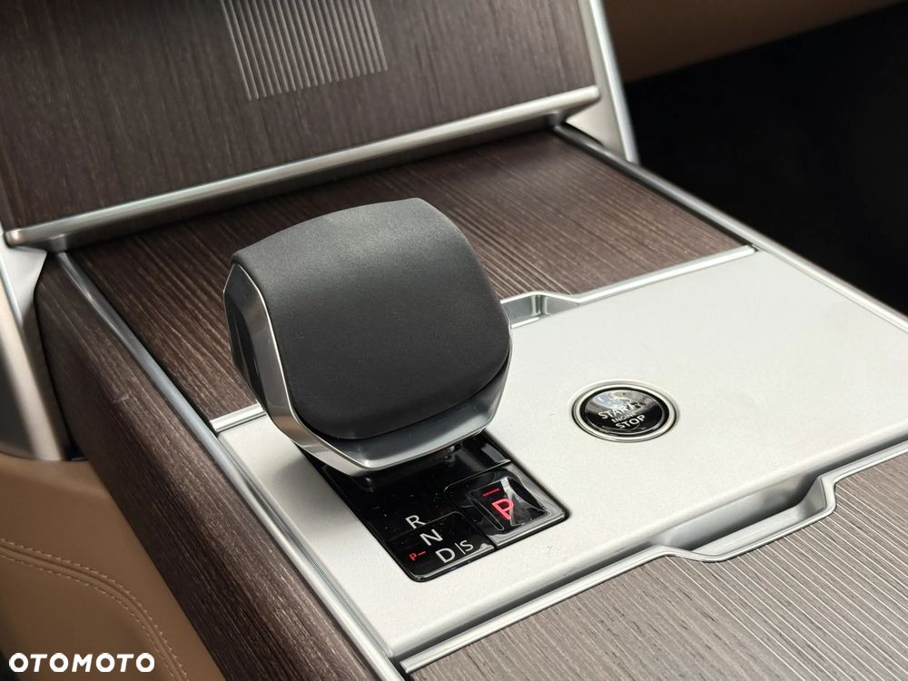 Land Rover Range Rover D350 Autobiography - 8