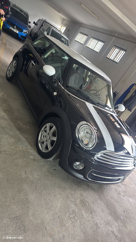 MINI 3 Portas One D - 10