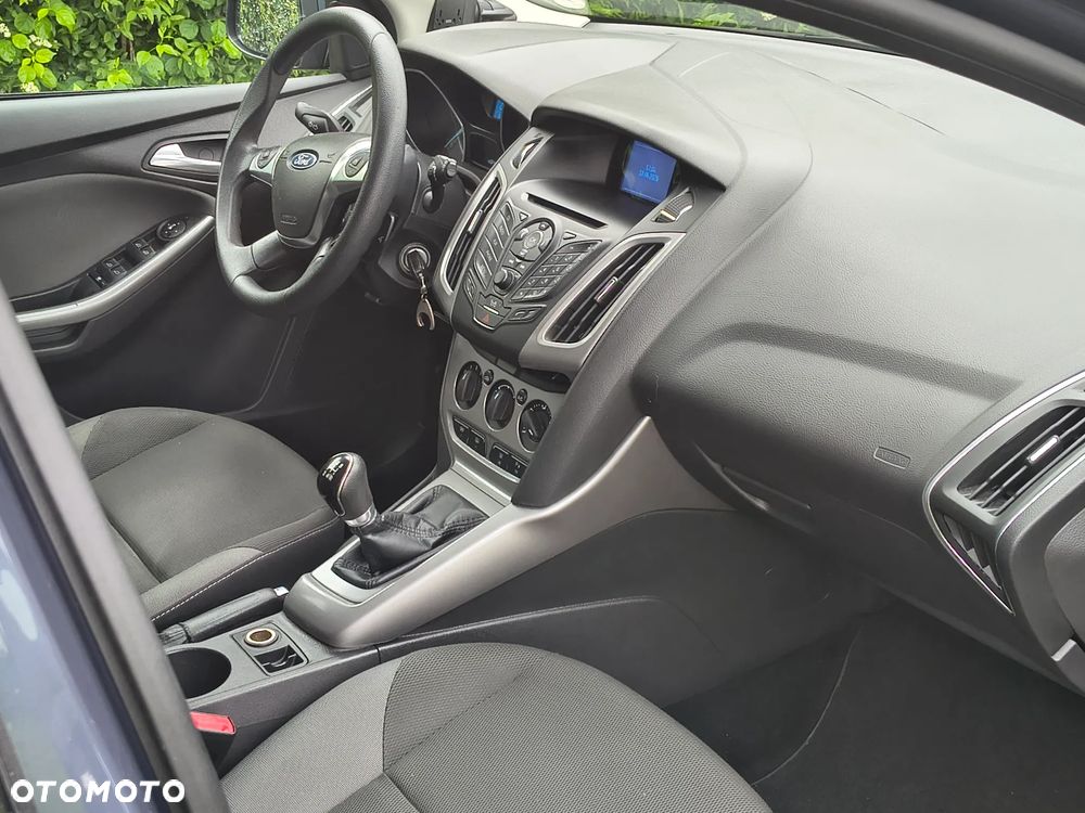 Ford Focus - 23