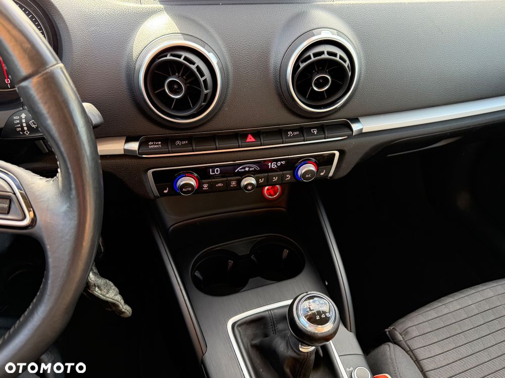 Audi A3 Sportback - 19