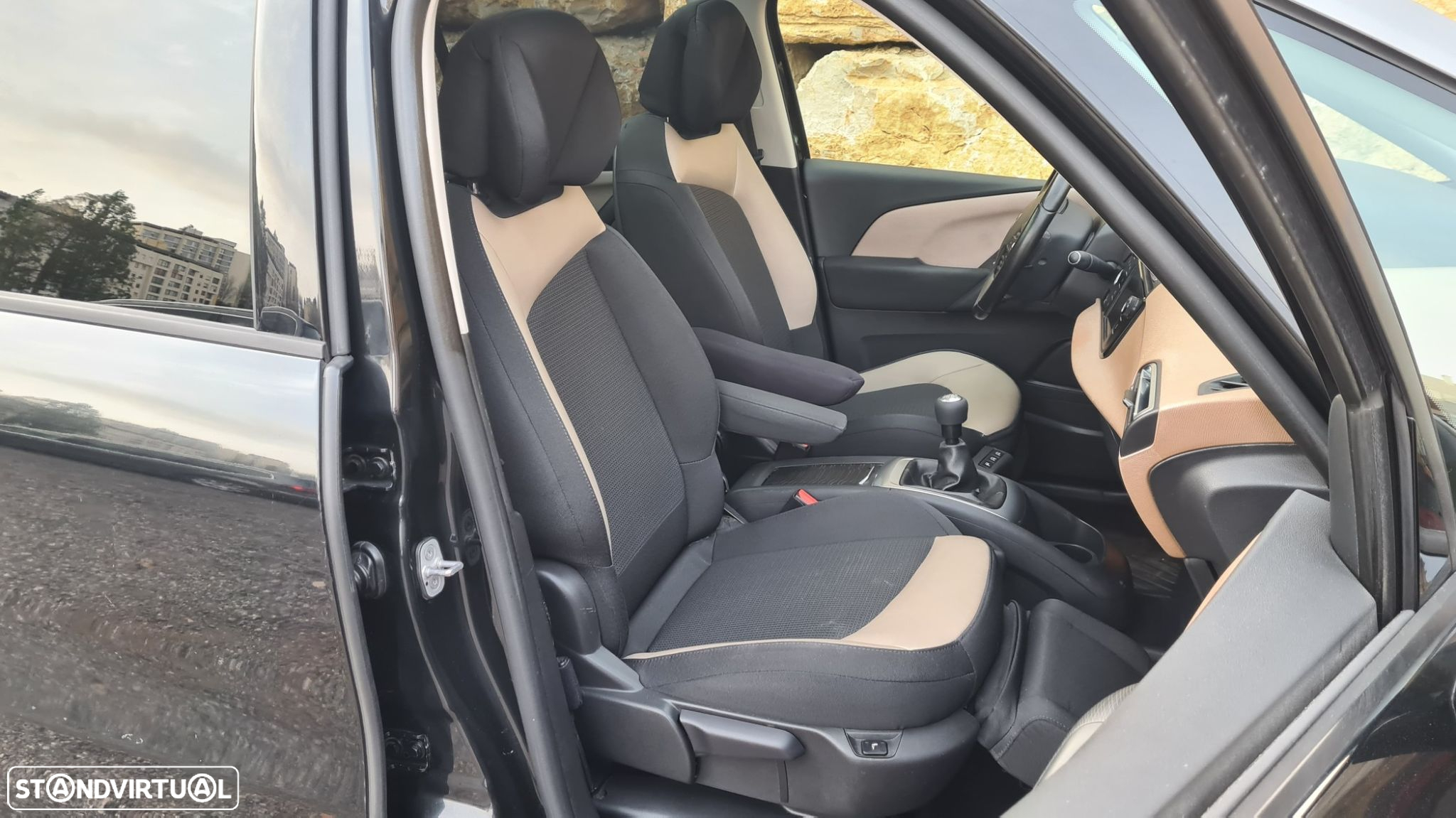 Citroën C4 Grand Picasso 1.6 BlueHDi Exclusive - 32