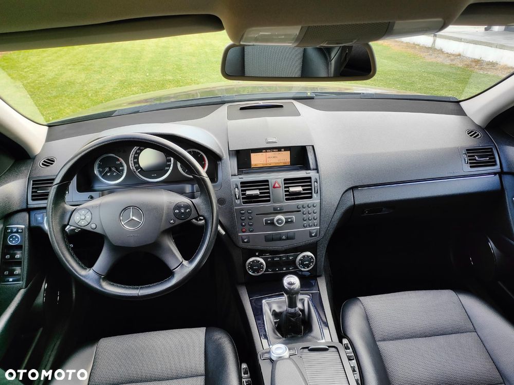 Mercedes-Benz Klasa C 200 CDI DPF (BlueEFFICIENCY) Avantgarde - 17
