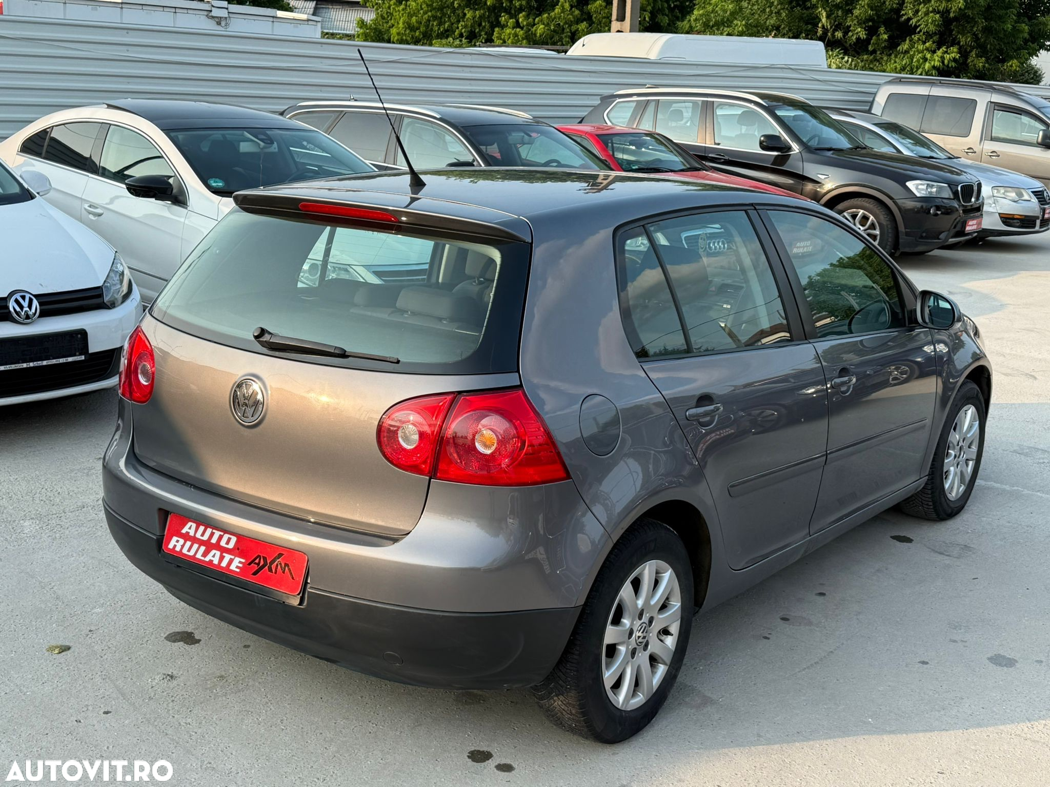 Volkswagen Golf - 5