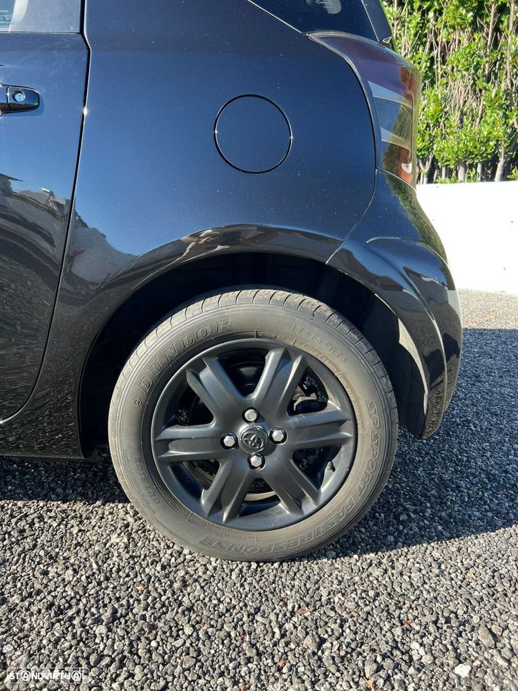 Toyota iQ 1.4 D-4D - 12