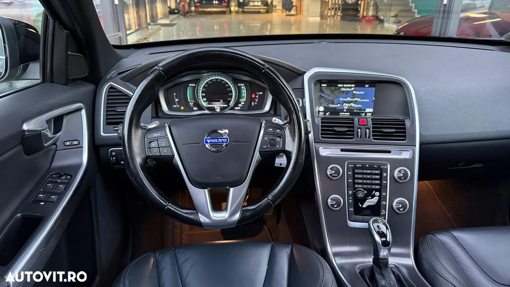 Volvo XC 60 D5 AWD Aut. Summum - 7