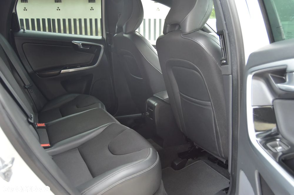 Volvo XC 60 - 32