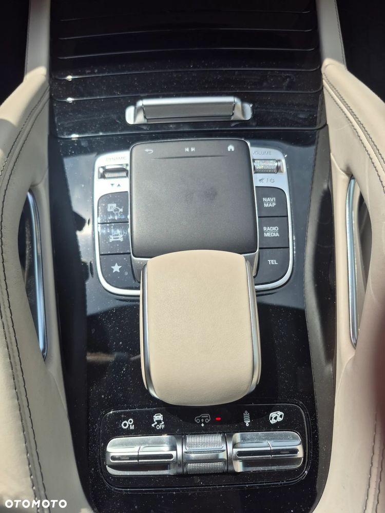Mercedes-Benz GLS - 37