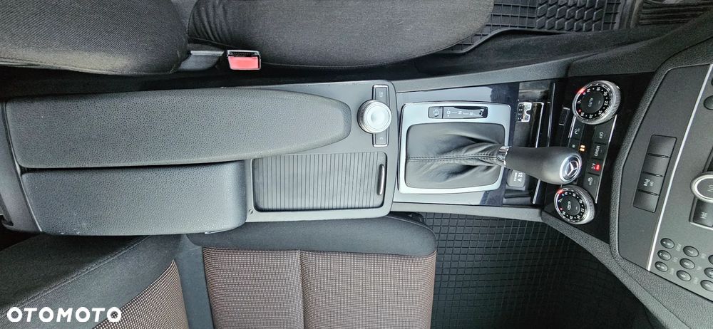Mercedes-Benz Klasa C 200 7G-TRONIC Avantgarde Edition - 16