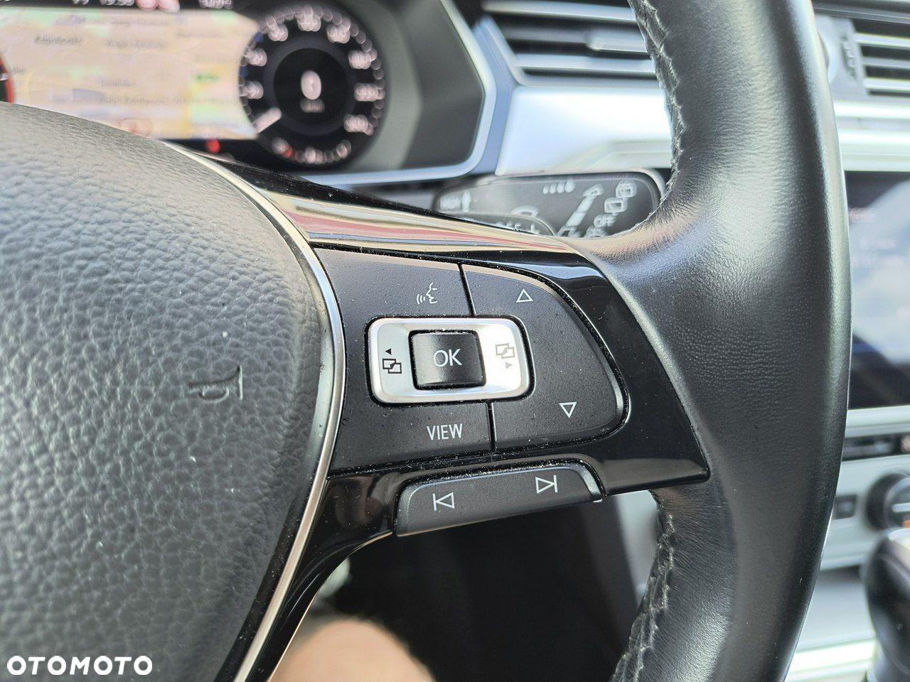 Volkswagen Passat - 25