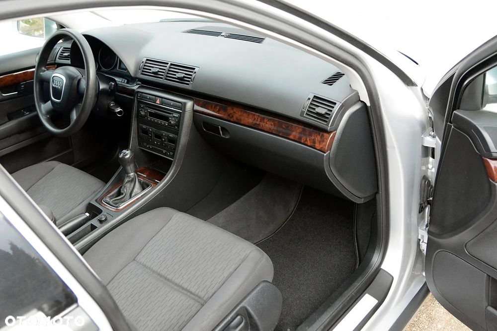 Audi A4 Avant - 11