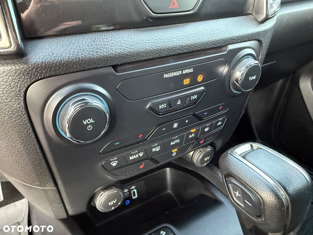 Ford Ranger 2.0 EcoBlue 4x4 DC Wildtrak - 29