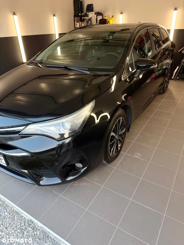 Toyota Avensis 2.0 D-4D Premium - 13