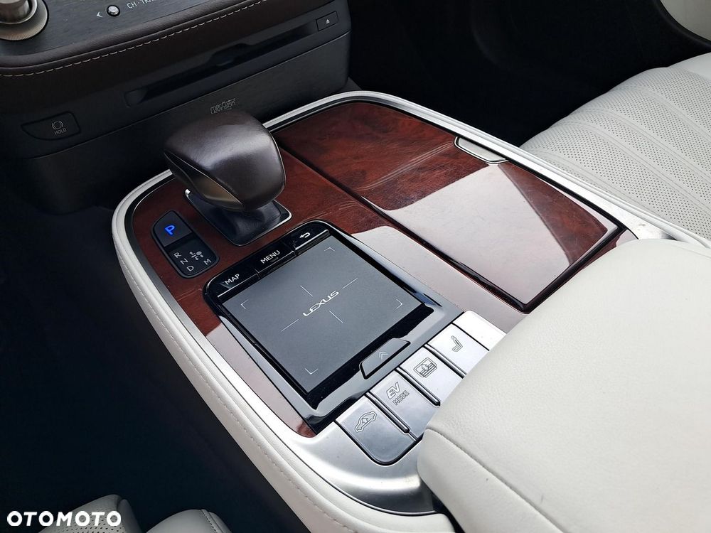 Lexus LS - 15