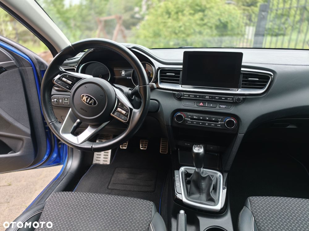 Kia Ceed 1.4 T-GDI L Business Line - 21