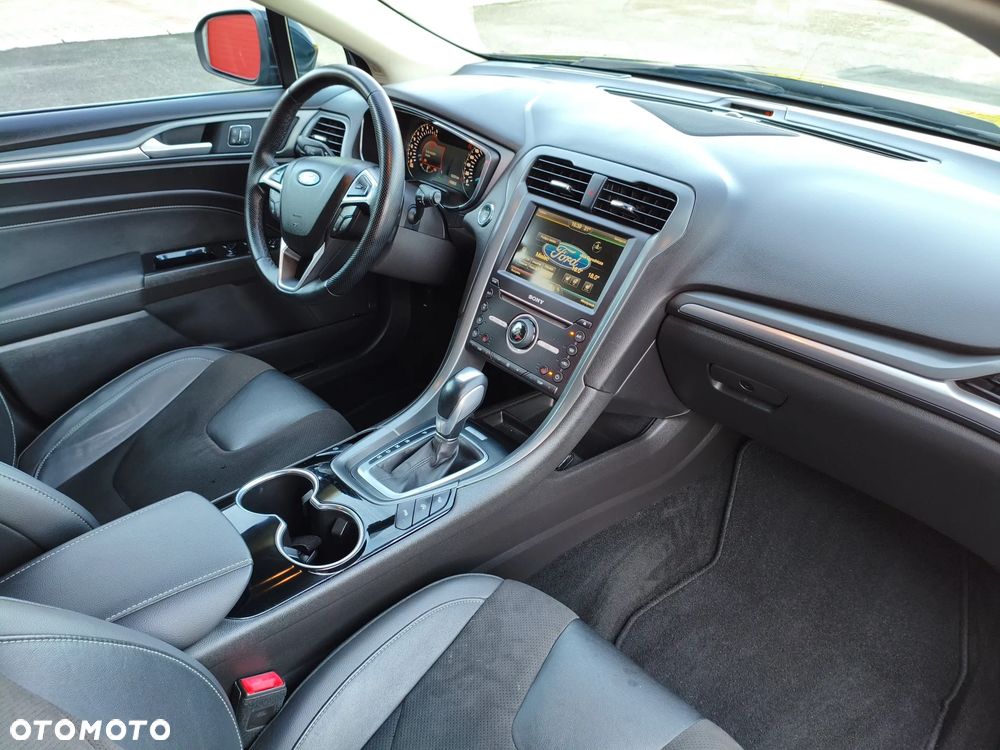 Ford Mondeo - 22