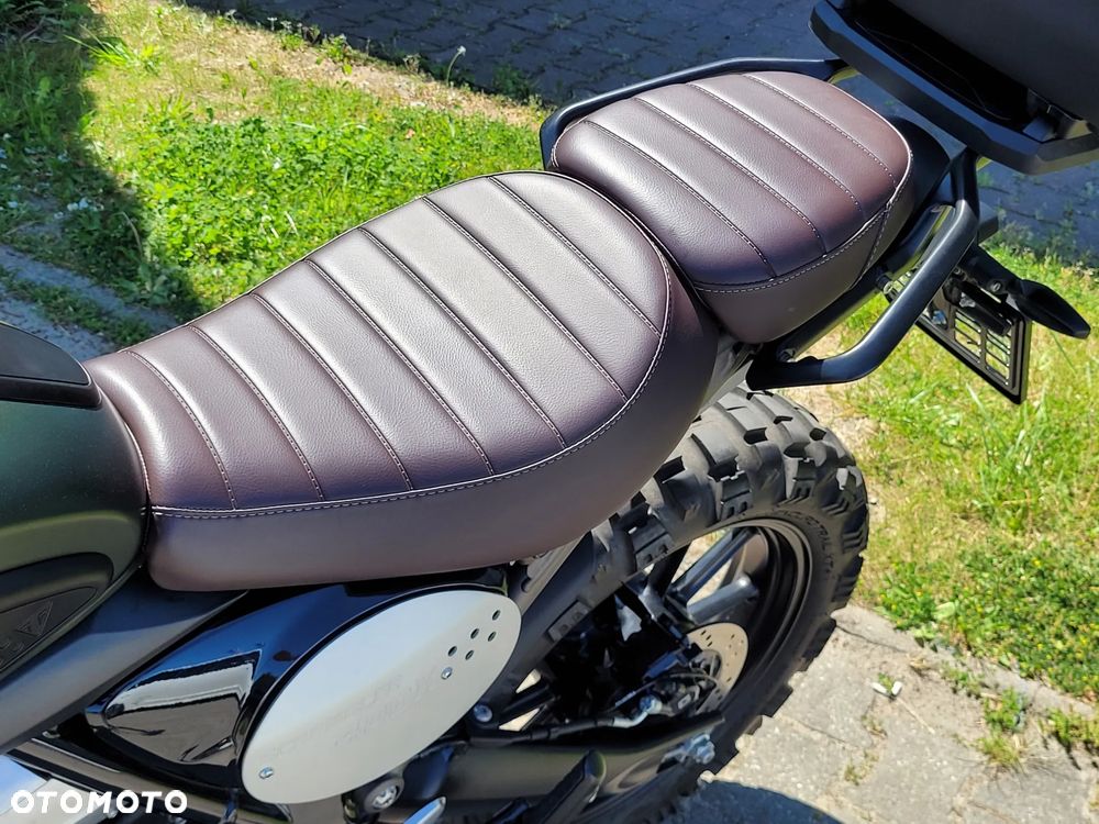 Triumph Scrambler - 15