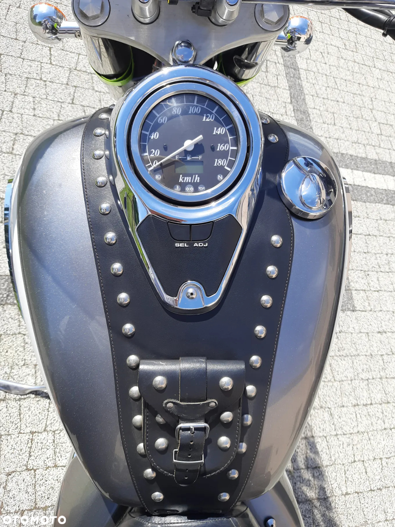 Suzuki VL 800 Volusia - 10