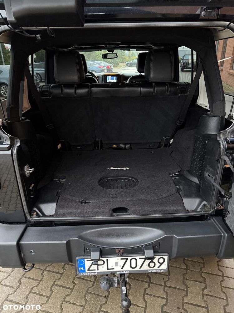 Jeep Wrangler 3.6 Unlim Sahara - 9