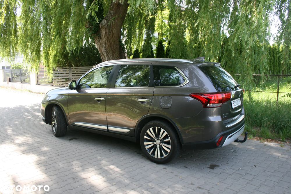 Mitsubishi Outlander 2.0 Intense 4WD CVT - 27