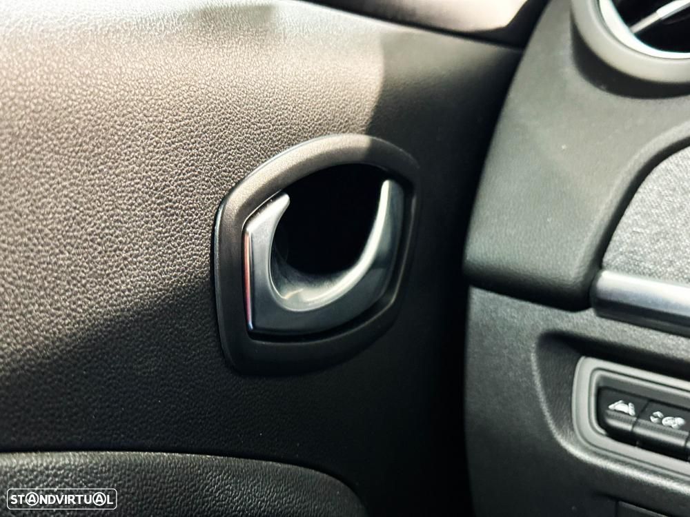 Renault Zoe (c/ Bateria) Intens 50 - 48