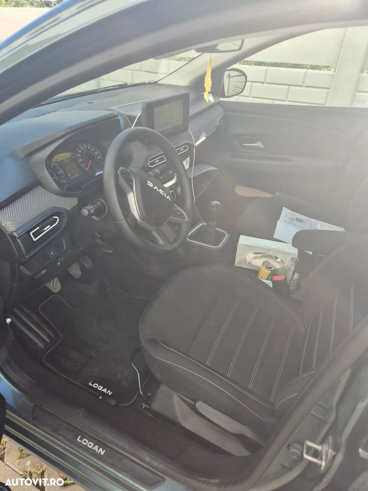 Dacia Logan TCe 90 MT6 Journey+ - 4