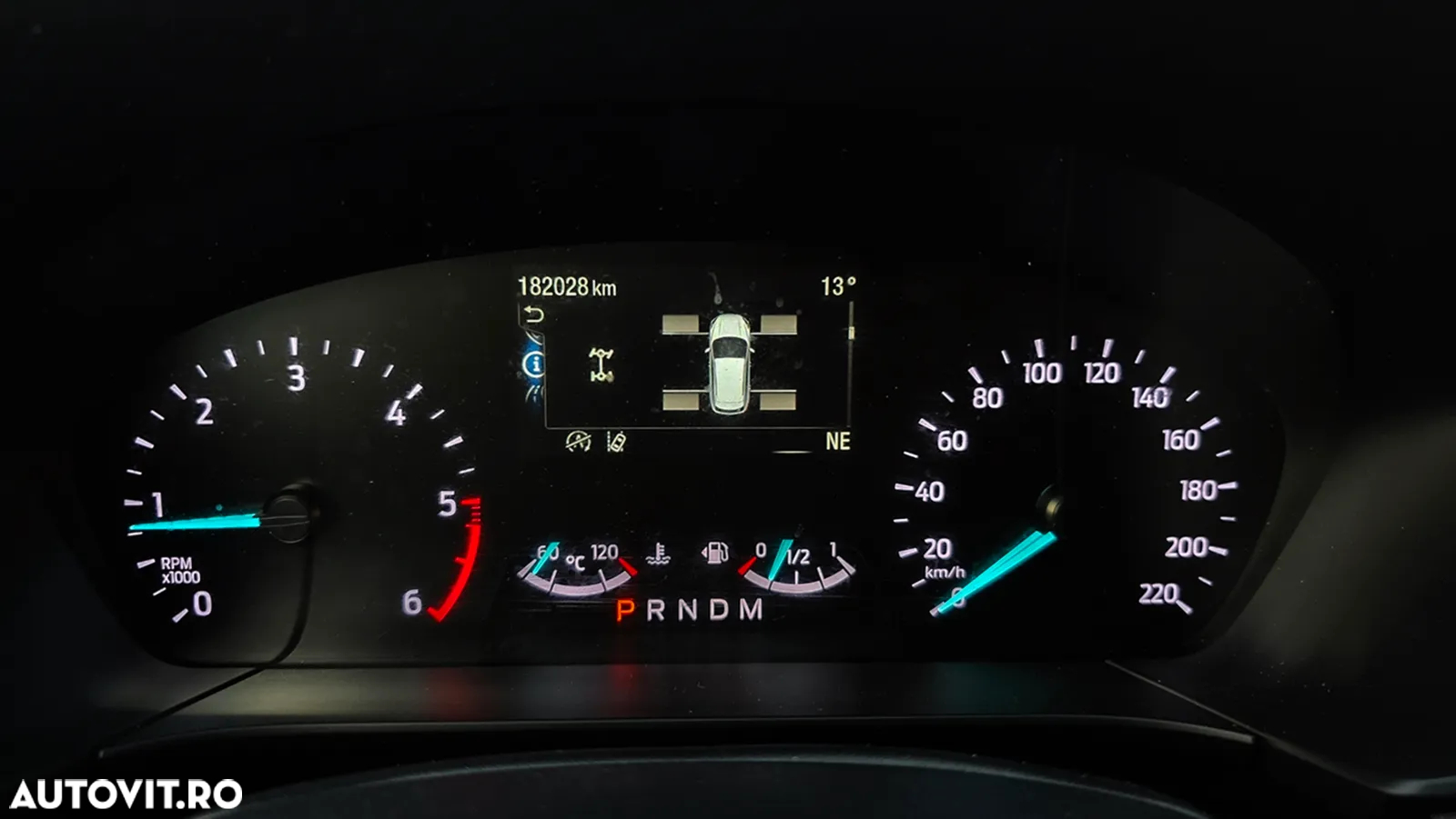 Ford Kuga 2.0 EcoBlue 4x4 Aut. TITANIUM - 12