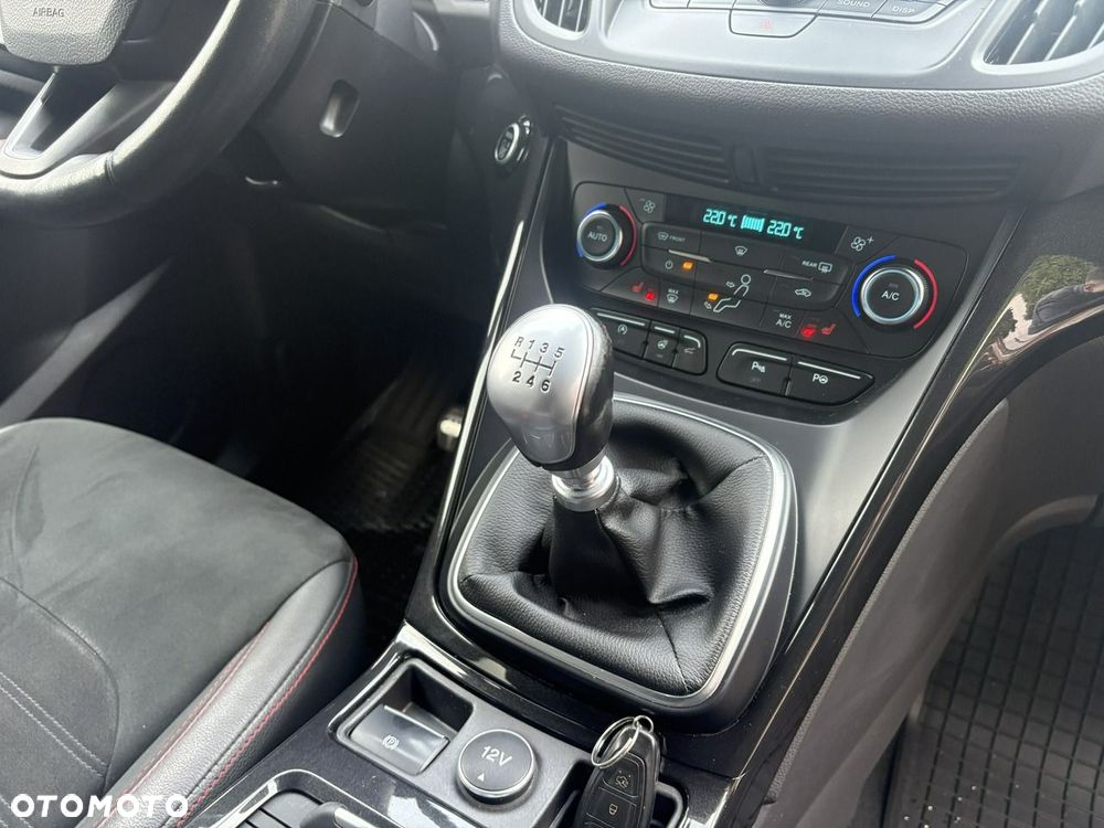 Ford Kuga - 33