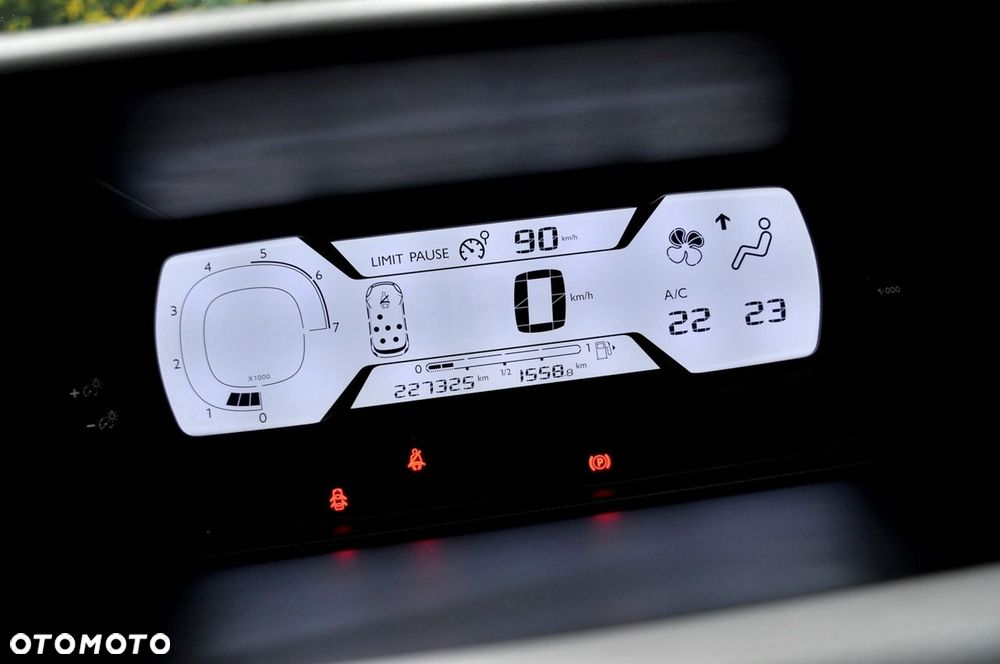 Citroën C4 Grand Picasso 1.6 e-HDi Attraction - 19