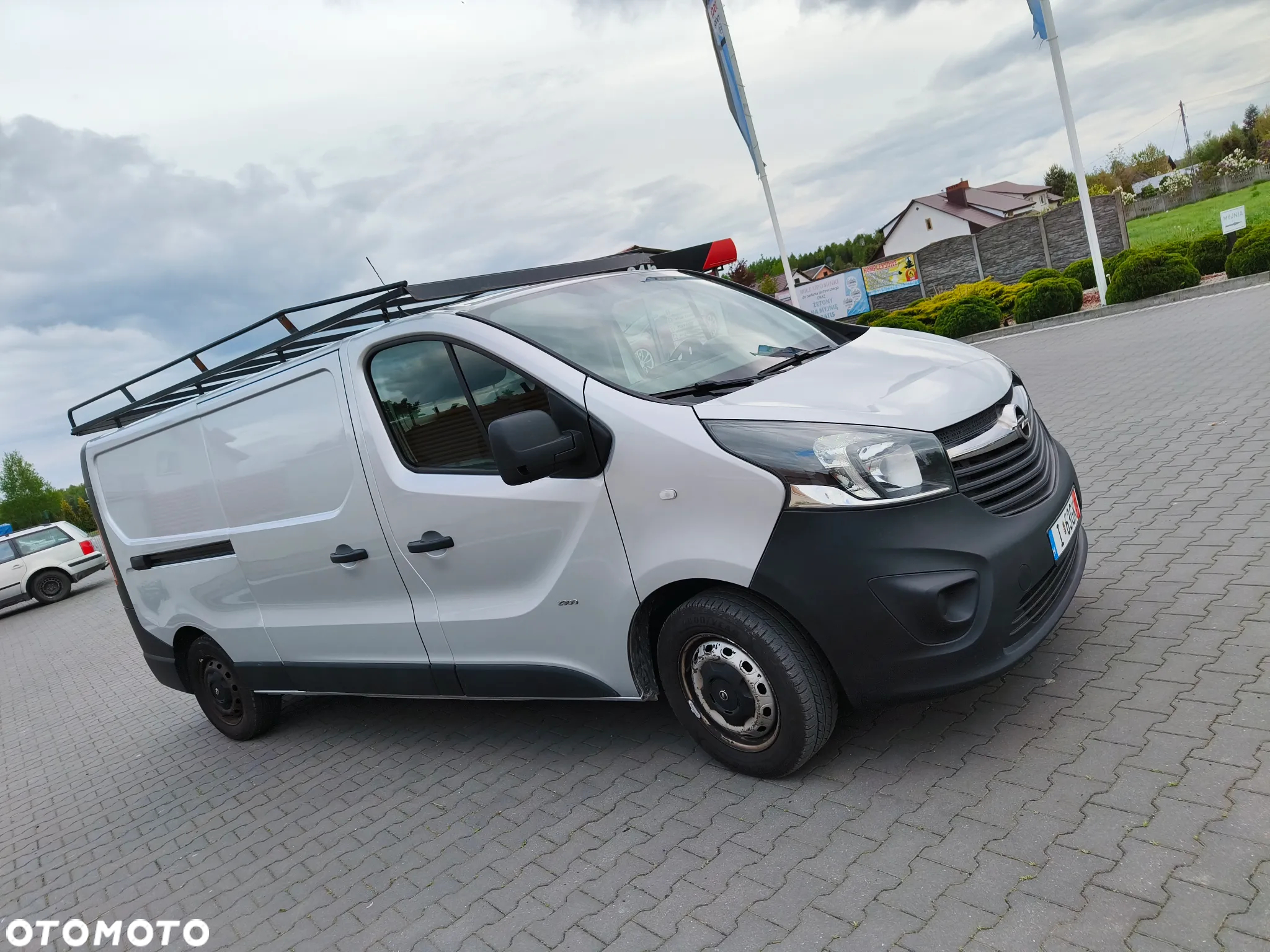 Opel Vivaro L2H1 - 2