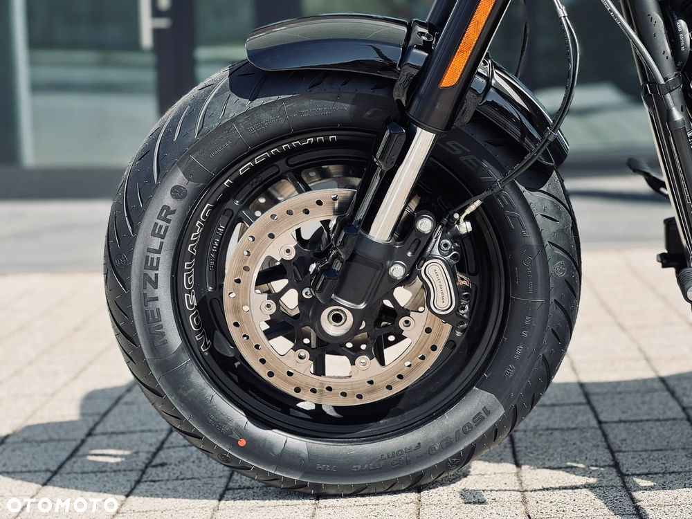 Harley-Davidson Softail Fat Bob - 20