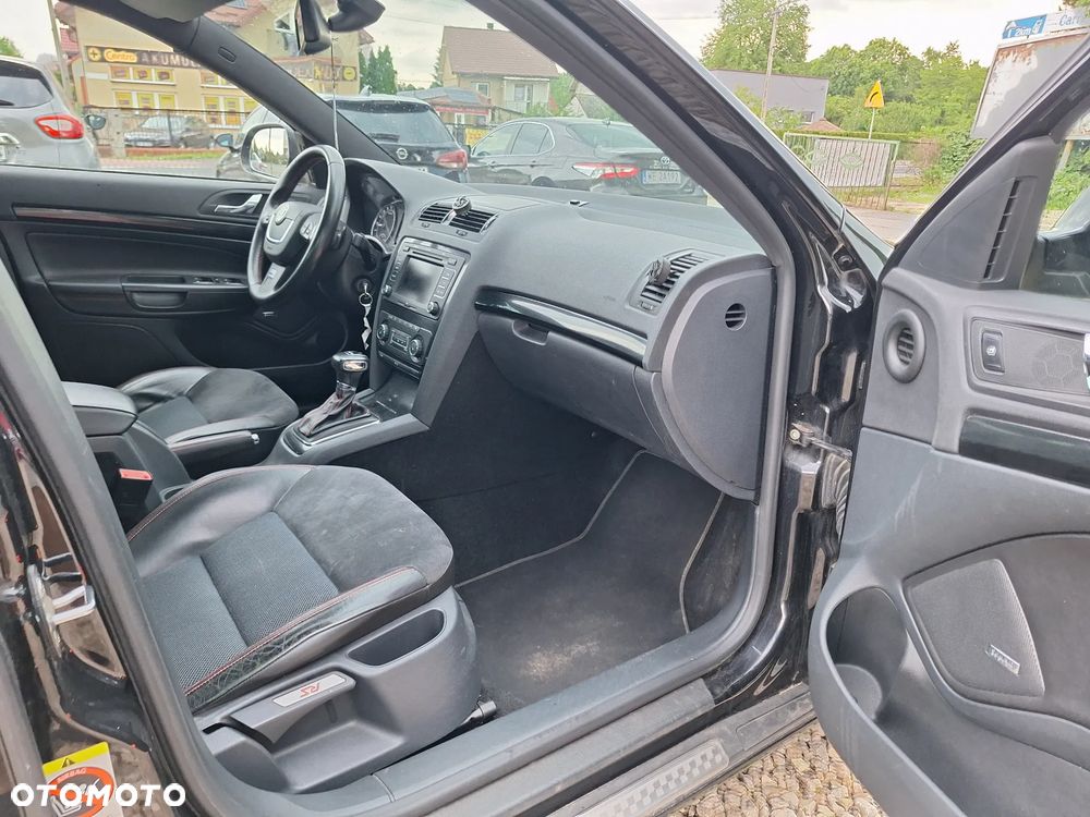 Skoda Octavia 2.0 TDI RS DSG - 21