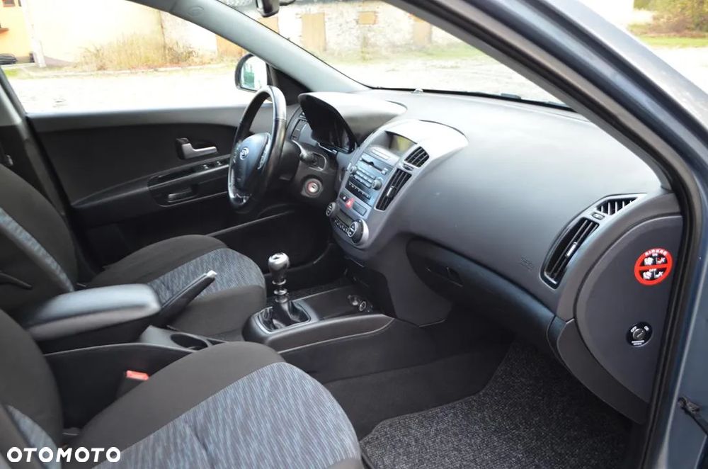 Kia Ceed Cee'd 1.6 Comfort + - 20