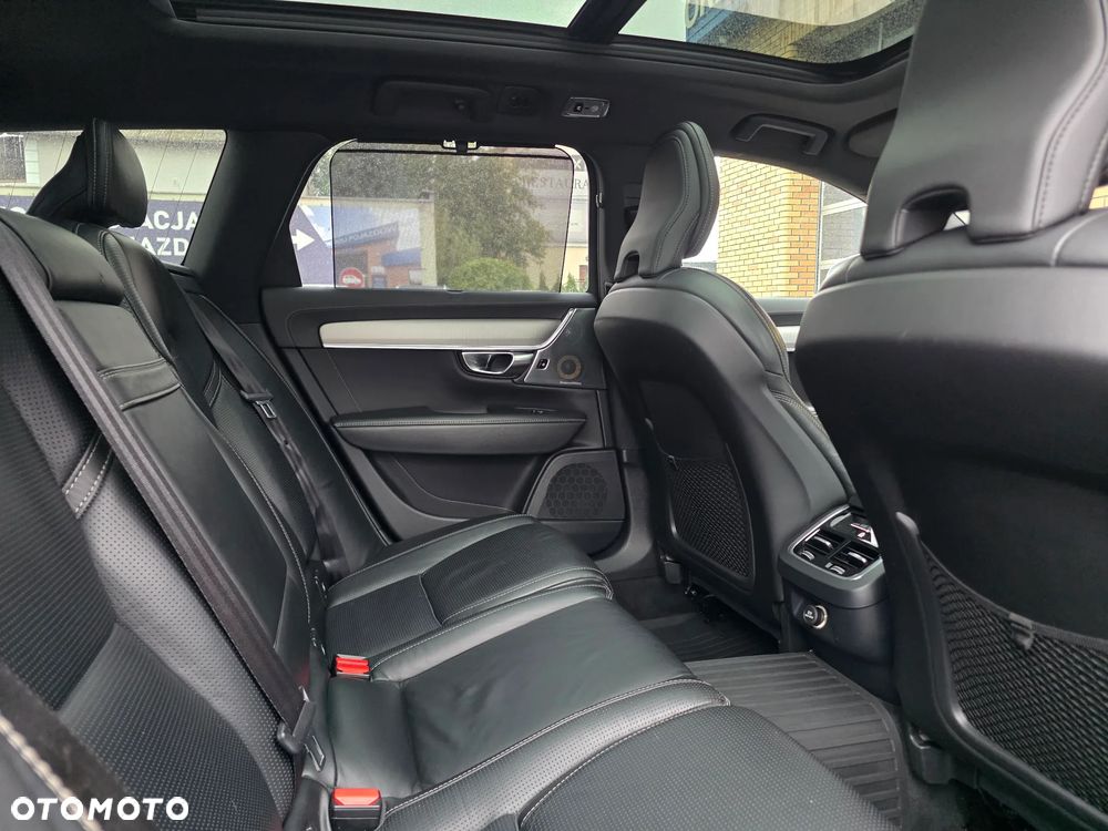 Volvo V90 D4 SCR AWD R-Design - 34
