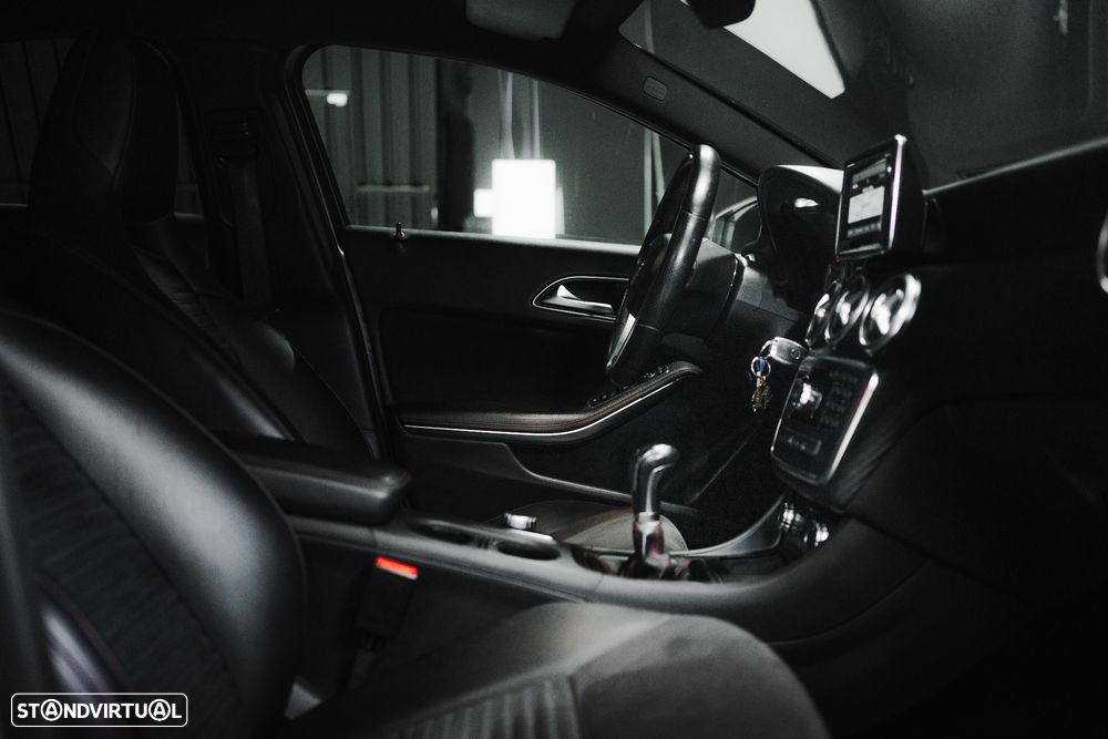 Mercedes-Benz A 180 CDI BE Edition AMG Line - 13